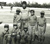 LA EXPLOSIÓN NARANJA. Crónica a Víctor Mesa.