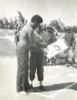 LA EXPLOSIÓN NARANJA. Crónica a Víctor Mesa.