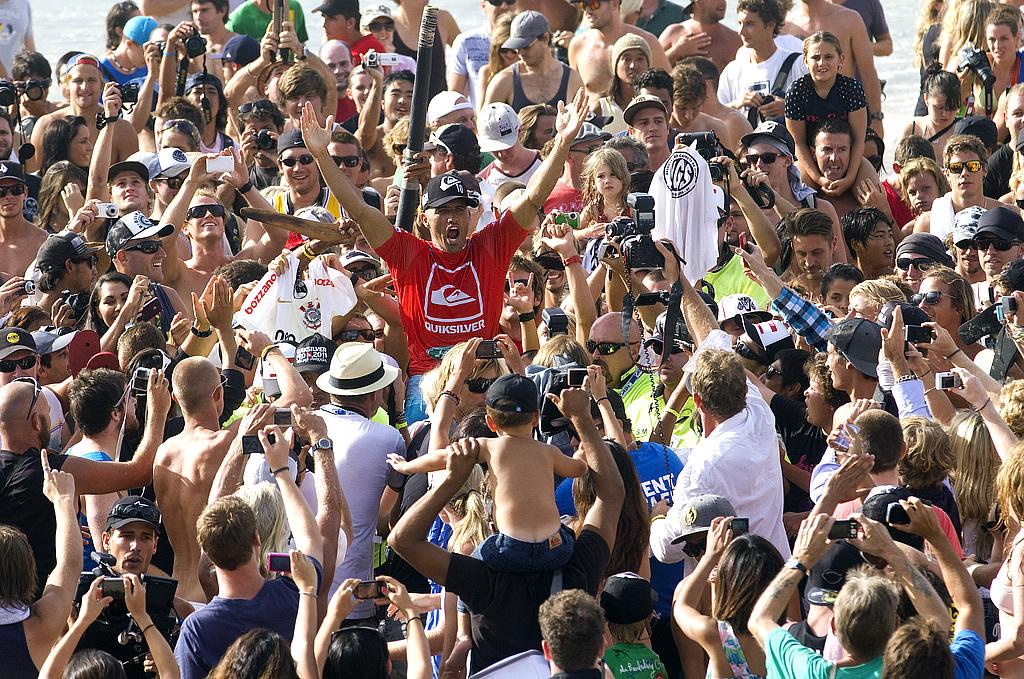 Kelly Slater con la mirada en el Quiksilver Pro Gold Coast 2012