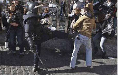 Yo también soy el enemigo Yo también soy el enemigo