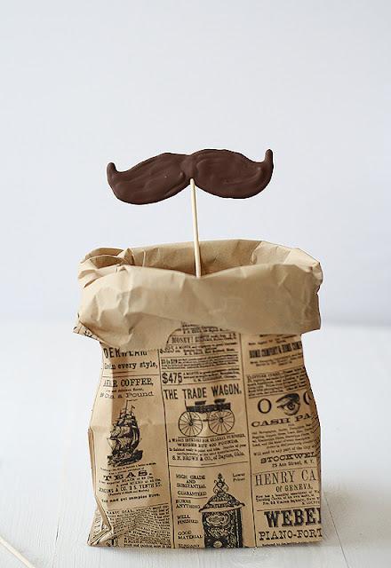 DIY:¡ Bigotes de Chocolate!