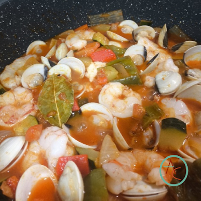 Gambón y Almejas con un Toque Picante