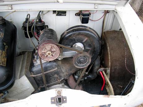 Vespa 400: El pequeño rebelde del asfalto