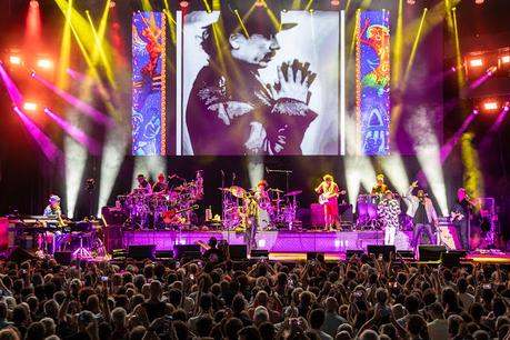 SANTANA EN NOCHES DEL BOTÁNICO: COSAS DE GENIOS [CRÓNICA]