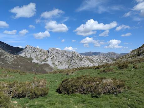 Peña Valdorria y Ermita de San Froilán