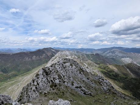 Peña Valdorria y Ermita de San Froilán