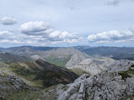 Peña Valdorria y Ermita de San Froilán