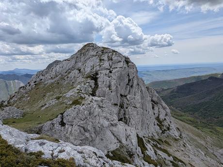 Peña Valdorria y Ermita de San Froilán