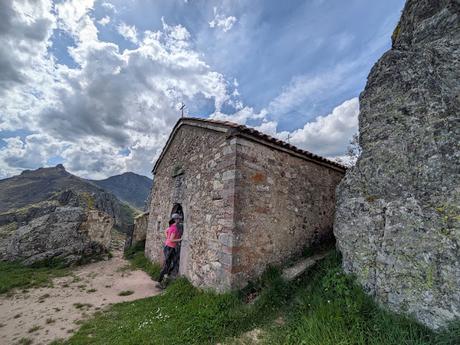 Peña Valdorria y Ermita de San Froilán
