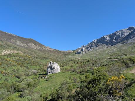 Peña Valdorria y Ermita de San Froilán