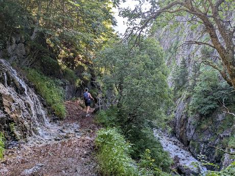 Ibones de Arriel y Respomuso desde la Sarra Ibones de Arriel y Respomuso desde la Sarra