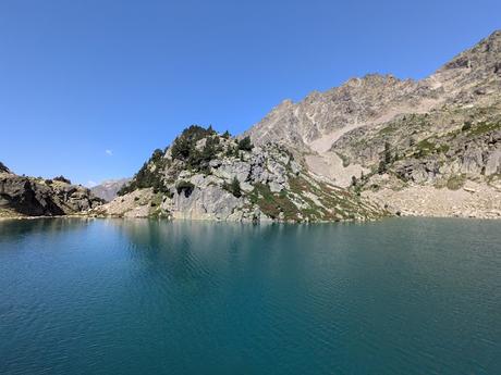 Ibones de Arriel y Respomuso desde la Sarra Ibones de Arriel y Respomuso desde la Sarra
