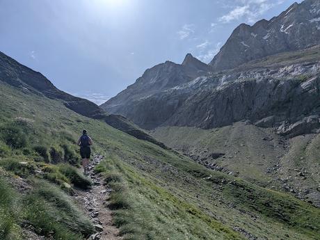 Refugio Serradets desde Bujaruelo Refugio Serradets desde Bujaruelo