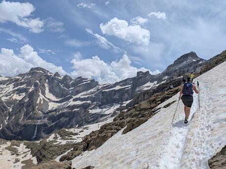 Refugio Serradets desde Bujaruelo Refugio Serradets desde Bujaruelo
