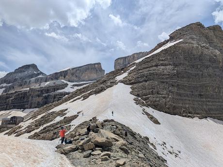 Refugio Serradets desde Bujaruelo Refugio Serradets desde Bujaruelo