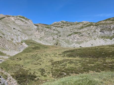 Peña Orniz y Laguna Las Verdes Peña Orniz y Laguna Las Verdes