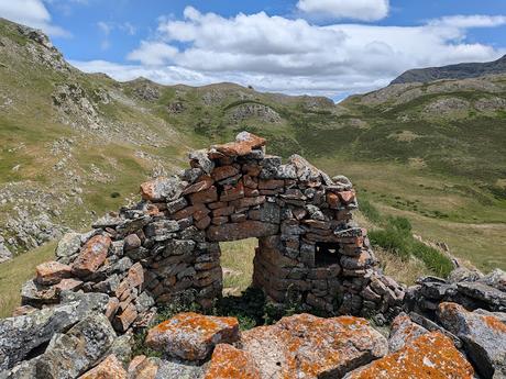 Peña Orniz y Laguna Las Verdes Peña Orniz y Laguna Las Verdes