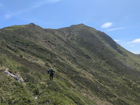Peña Orniz y Laguna Las Verdes Peña Orniz y Laguna Las Verdes