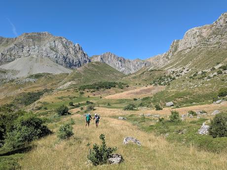 Peña Orniz y Laguna Las Verdes Peña Orniz y Laguna Las Verdes