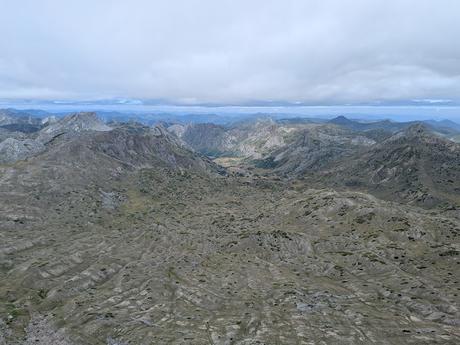 Peña Orniz y Laguna Las Verdes Peña Orniz y Laguna Las Verdes