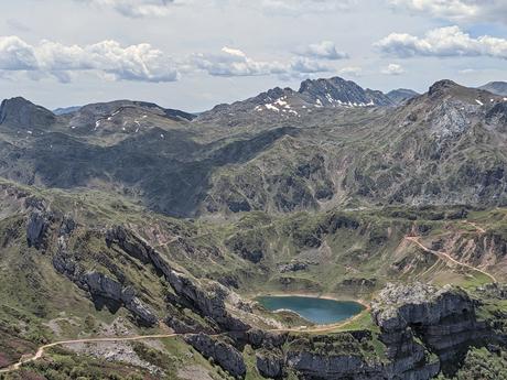 Bigaros y Muñón (Travesía de Saliencia a Torrestío) Bigaros y Muñón (Travesía de Saliencia a Torrestío)