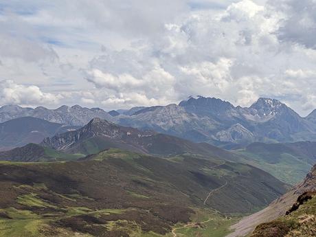 Bigaros y Muñón (Travesía de Saliencia a Torrestío) Bigaros y Muñón (Travesía de Saliencia a Torrestío)