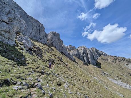 Picos Bodón y Cabañas desde Llamazares Picos Bodón y Cabañas desde Llamazares