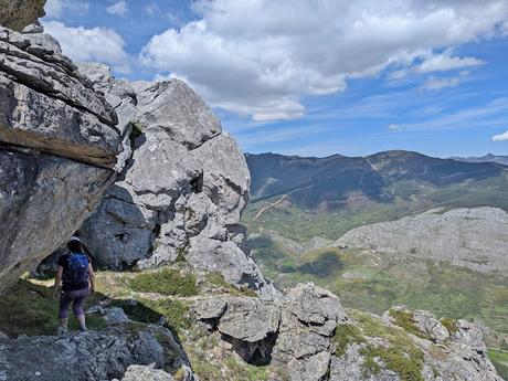Picos Bodón y Cabañas desde Llamazares Picos Bodón y Cabañas desde Llamazares