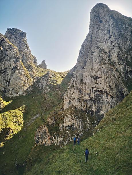 De S.Esteban de Cuñaba a Urdón:  Pasá Picayo y Camino de la Peña.