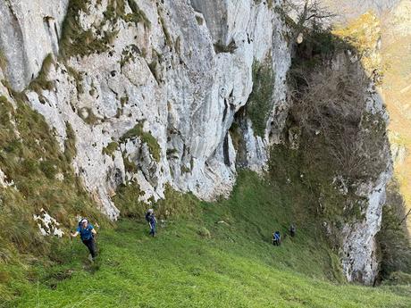 De S.Esteban de Cuñaba a Urdón:  Pasá Picayo y Camino de la Peña.