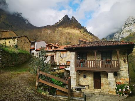 De S.Esteban de Cuñaba a Urdón:  Pasá Picayo y Camino de la Peña.