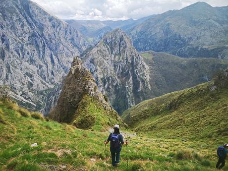 De S.Esteban de Cuñaba a Urdón:  Pasá Picayo y Camino de la Peña.