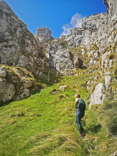 De S.Esteban de Cuñaba a Urdón:  Pasá Picayo y Camino de la Peña.