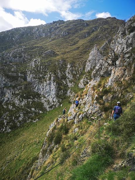 De S.Esteban de Cuñaba a Urdón:  Pasá Picayo y Camino de la Peña.