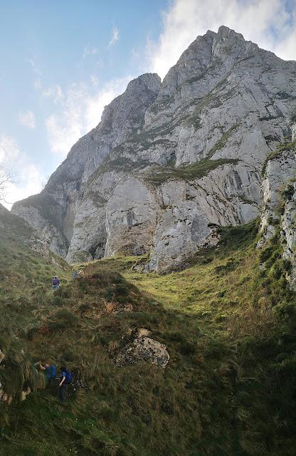 De S.Esteban de Cuñaba a Urdón:  Pasá Picayo y Camino de la Peña.