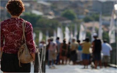 Isbrúk + El lobo detrás de la puerta