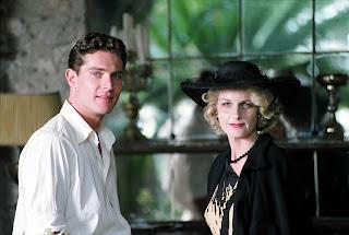 Mama sapiens + Madame Clicquot + A good woman Mama sapiens + Madame Clicquot + A good woman