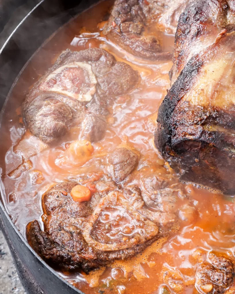 osobuco con salsa de tomate