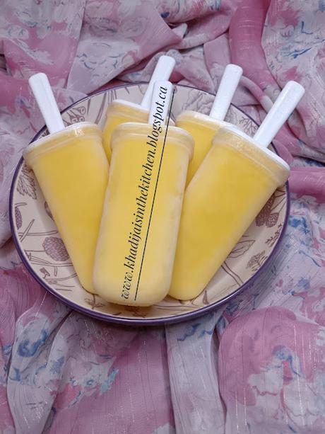 SUCETTES GLACÉES À LA MANGUE / MANGO POPSICLES / PALETAS HELADAS DE MANGO /مصاصات المانجو المجمدة