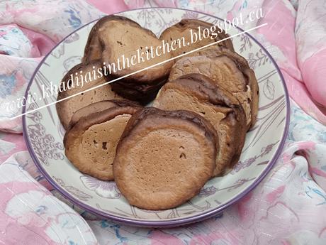 MINI PANCAKES AU CHOCOLAT / CHOCOLATE MINI PANCAKES / MINI PANQUEQUES CON CHOCOLATE / ميني بانكيك بالشوكولاته