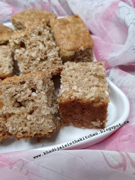 GÂTEAU AUX POMMES ET À LA NOIX DE COCO / APPLE COCONUT CAKE / BIZCOCHO DE MANZANA Y COCO / كعكة التفاح و جوز الهند GÂTEAU AUX POMMES ET À LA NOIX DE COCO / APPLE COCONUT CAKE / BIZCOCHO DE MANZANA Y COCO / كعكة التفاح و جوز الهند