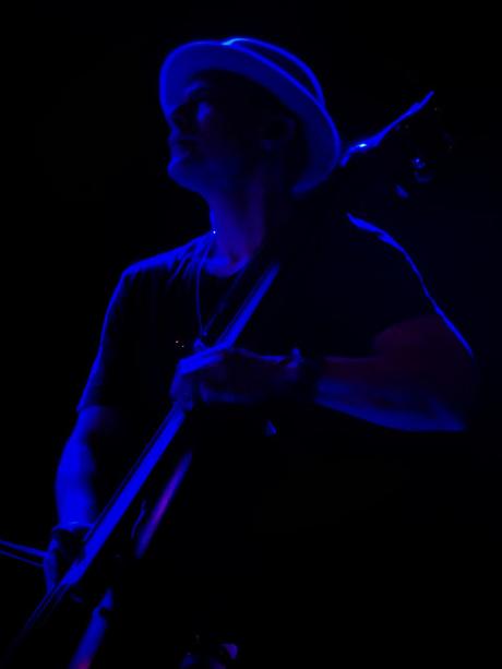 FOTO-CHRIS MINH DOKY: Foto del concierto ROBBEN FORD & CHRIS MINH DOKY BAND en el Plaça Jaume I (Vilafranca del Penedès) FOTO-CHRIS MINH DOKY: Foto del concierto ROBBEN FORD & CHRIS MINH DOKY BAND en el Plaça Jaume I (Vilafranca del Penedès)