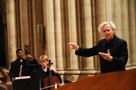 Artista del mes: Ángel Gil-Ordóñez Artista del mes: Ángel Gil-Ordóñez