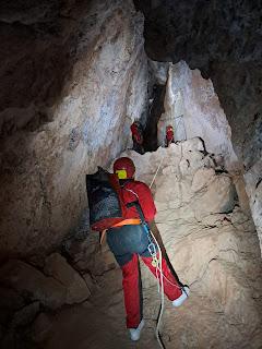 Avances de los trabajos espeleológicos en Santiago-Pontones (Jaén) Avances de los trabajos espeleológicos en Santiago-Pontones (Jaén)