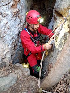 Avances de los trabajos espeleológicos en Santiago-Pontones (Jaén) Avances de los trabajos espeleológicos en Santiago-Pontones (Jaén)