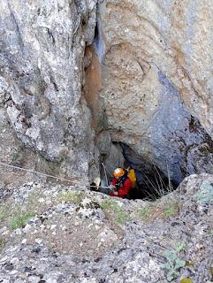 Exploración de una nueva sima en la Sierra de Cazorla Exploración de una nueva sima en la Sierra de Cazorla