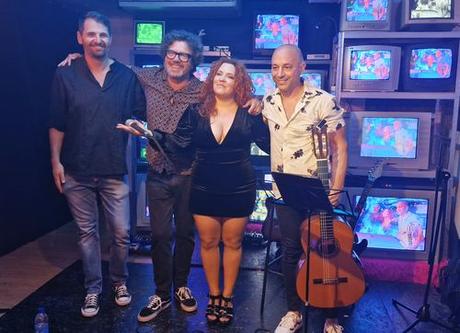 «La voz hecha una virtud», minientrevista a ATTENERI CARO «La voz hecha una virtud», minientrevista a ATTENERI CARO