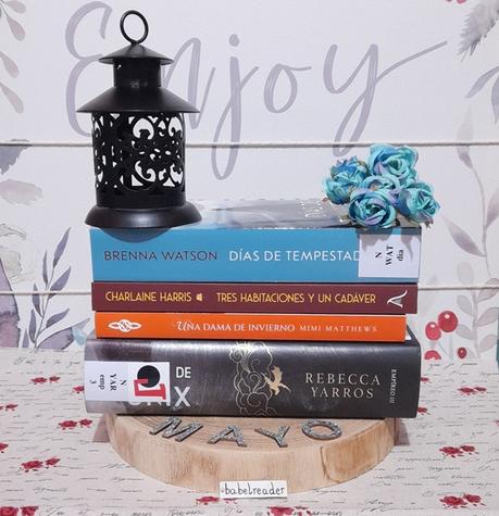 Mis lecturas del mes: intrigas y dragones voraces
