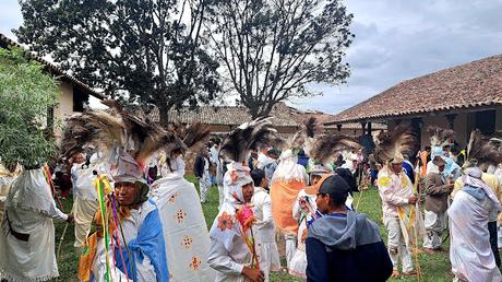 BOLIVIA: LA FESTIVIDAD DE LOS YARITUSES EN LAS MISIONES DE CHIQUITOS BOLIVIA: LA FESTIVIDAD DE LOS YARITUSES EN LAS MISIONES DE CHIQUITOS