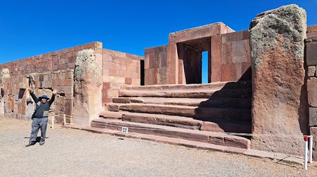 BOLIVIA : CELEBRACIÓN DEL AÑO NUEVO AYMARA EN TIWANAKU BOLIVIA : CELEBRACIÓN DEL AÑO NUEVO AYMARA EN TIWANAKU